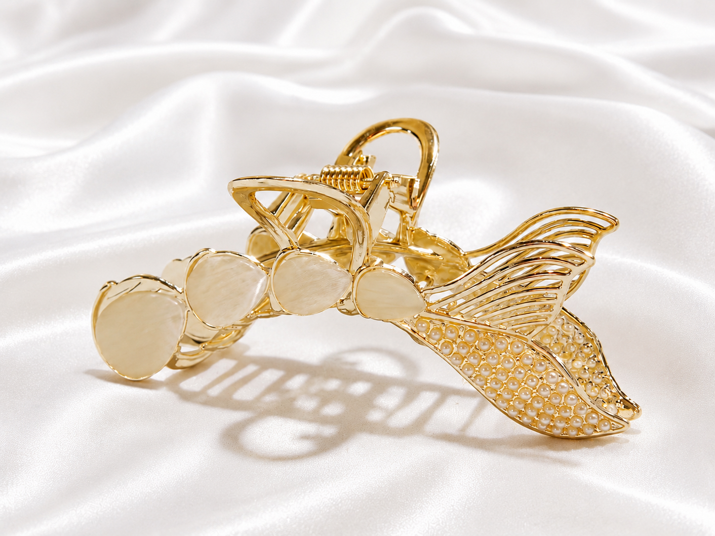 Elegant pearl metal catcher for walima and nikkah hairstyles
