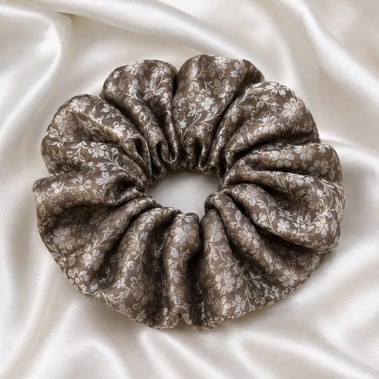 Floral Jacquard Fabric Scrunchie 3 Floral Jacquard Fabric Scrunchie - Image 3