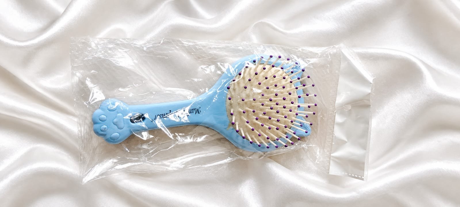 Cute Handheld Hair Brush & Mirror 4 Cute Handheld Hair Brush & Mirror - Image 4